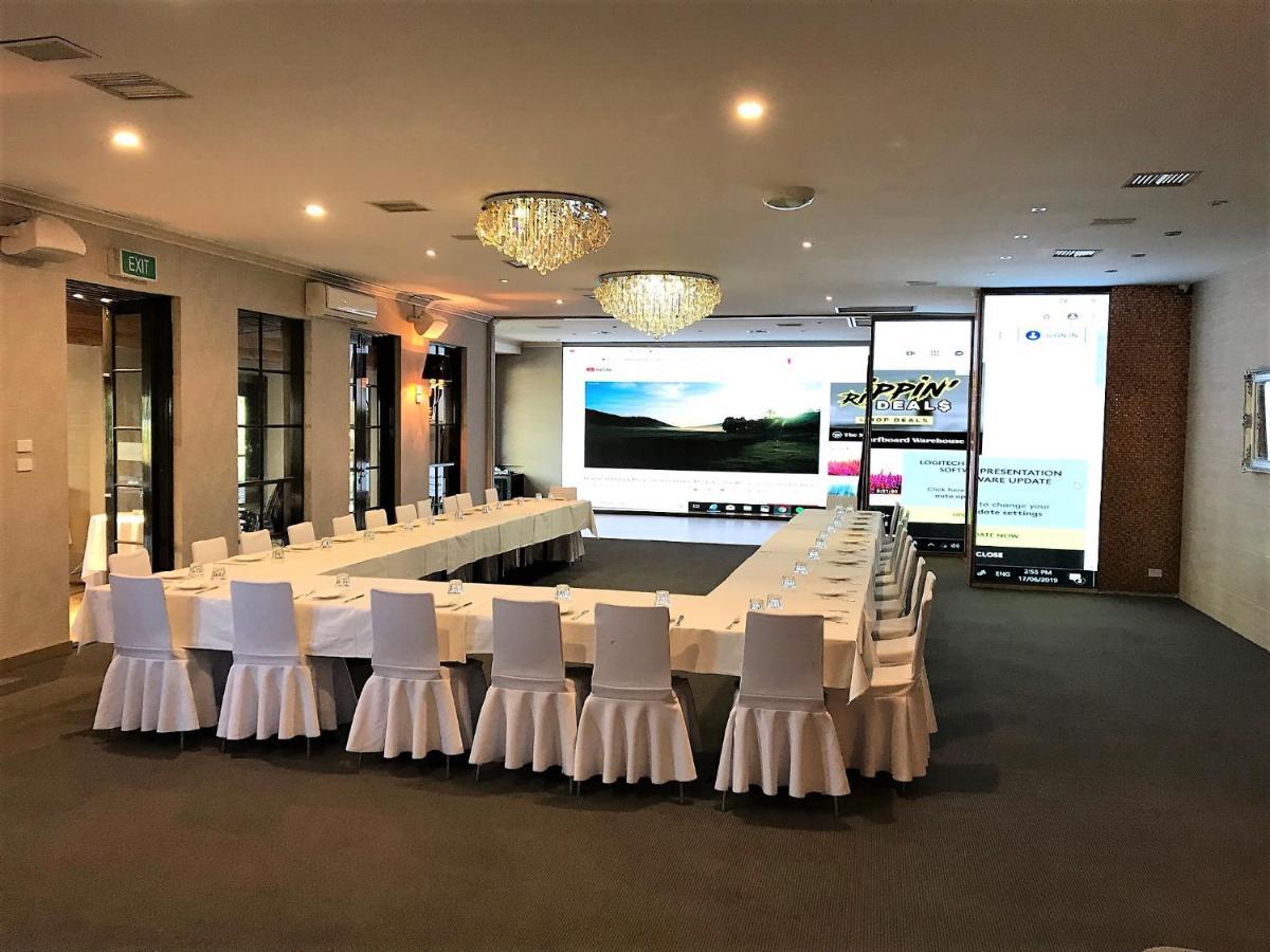 Hotel Gateway & Conference Centre 4*