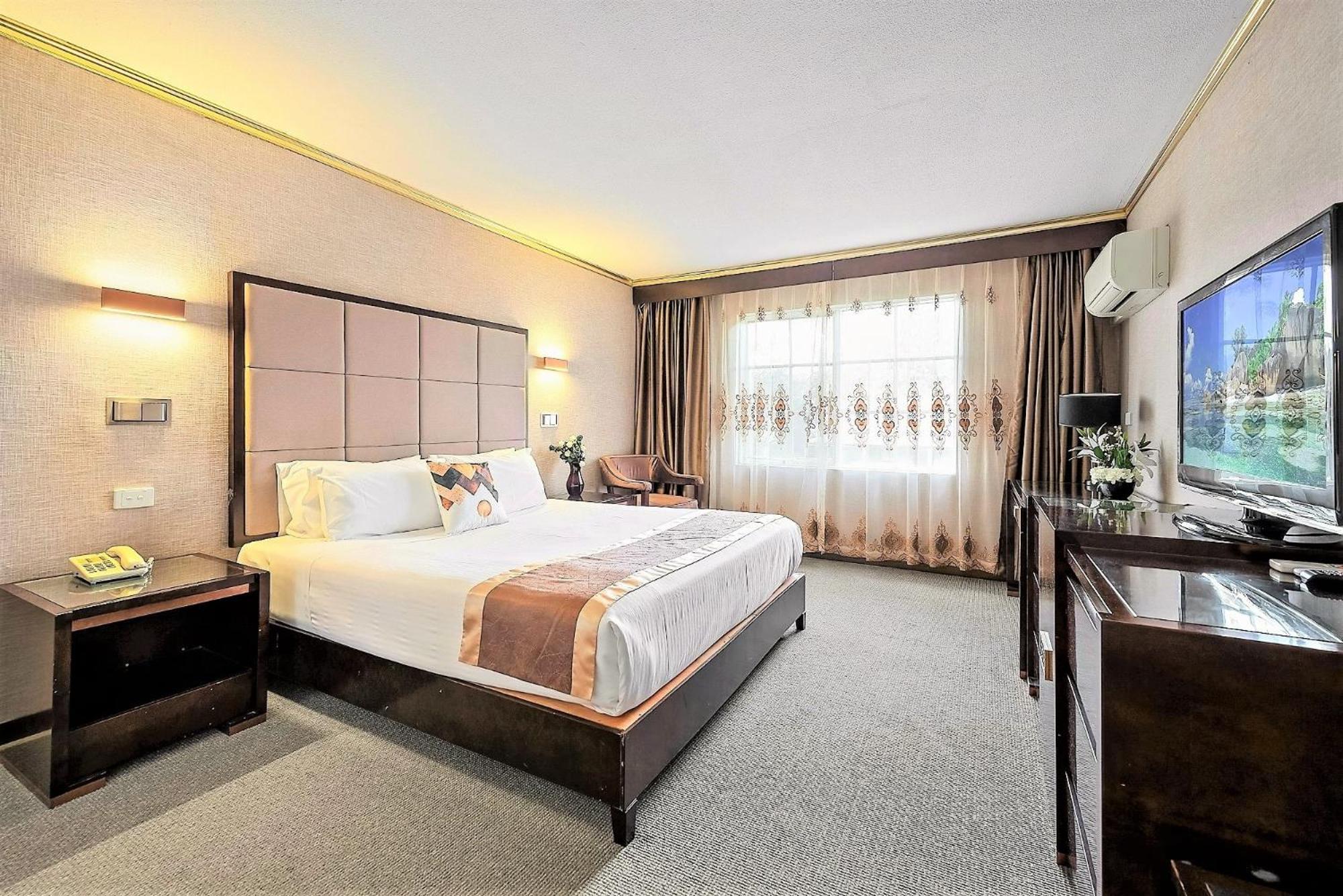 Hotel Gateway & Conference Centre 4*