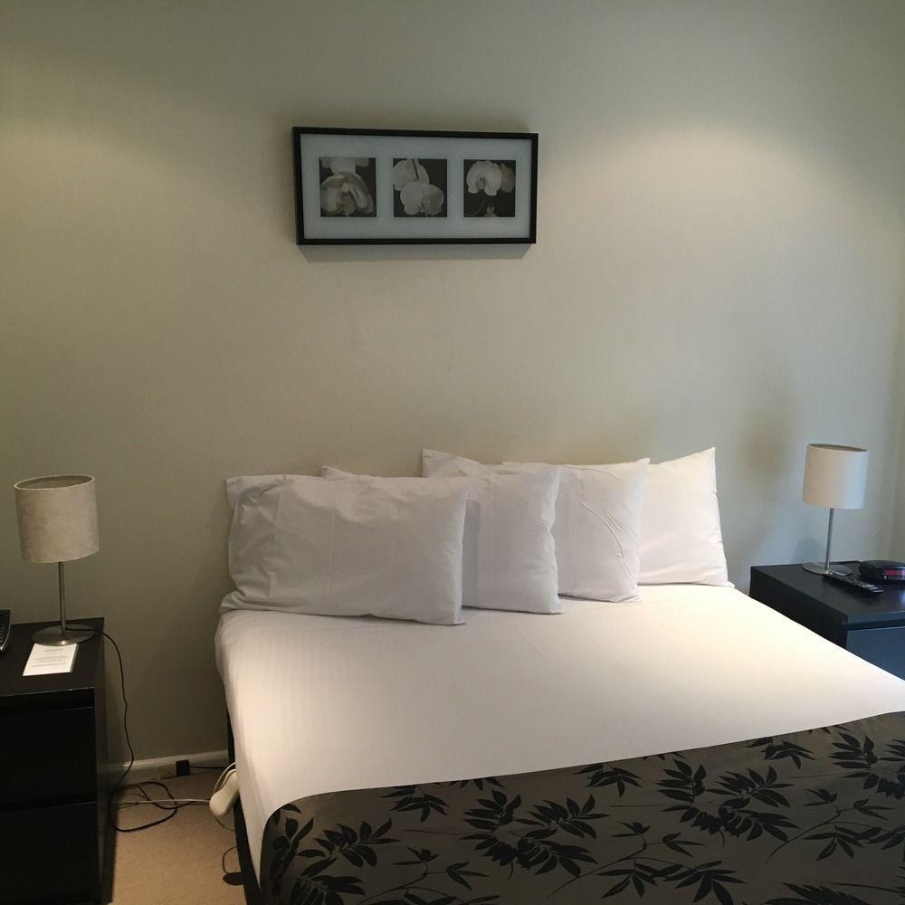 Gateway & Conference Centre Hotel 4*