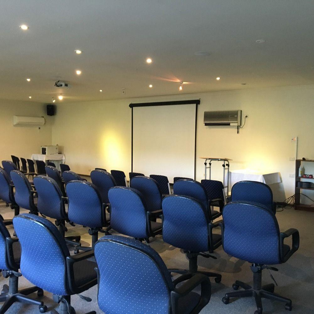 Gateway & Conference Centre 4* Eltham