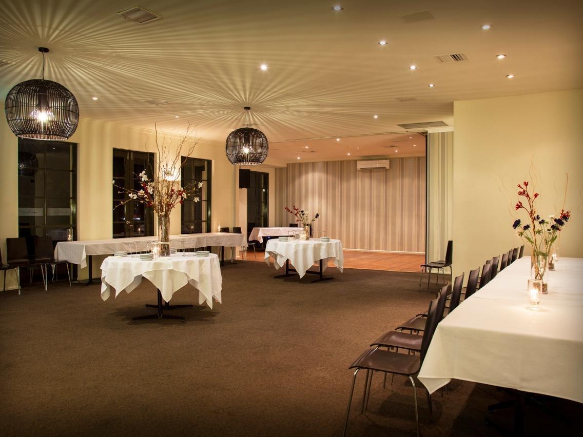 Gateway & Conference Centre 4* Eltham