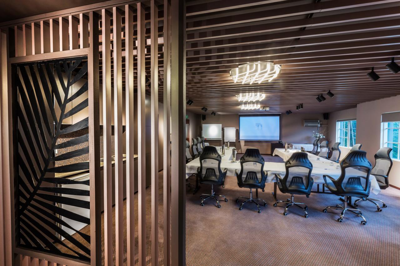 Hotel Gateway & Conference Centre 4*