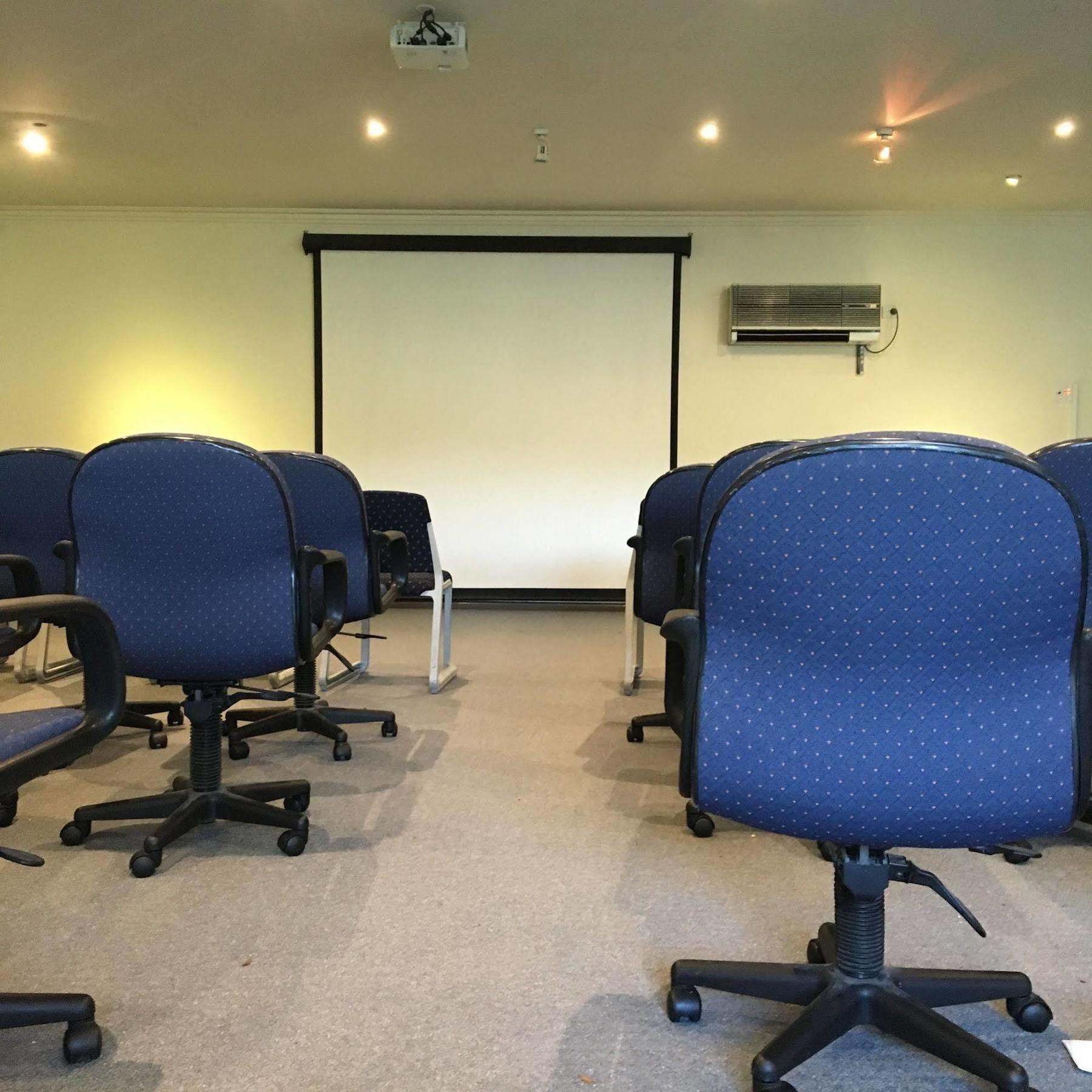 Gateway & Conference Centre 4* Eltham