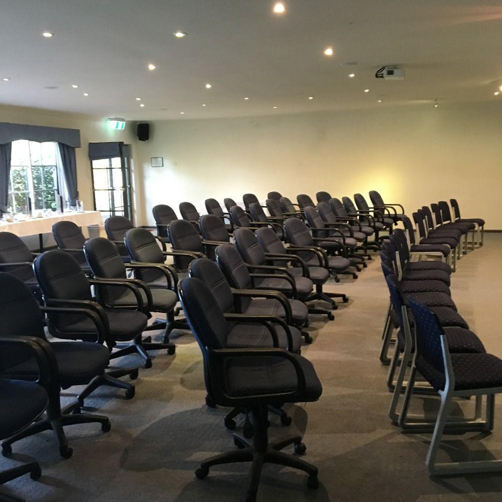 Gateway & Conference Centre Hotel 4*